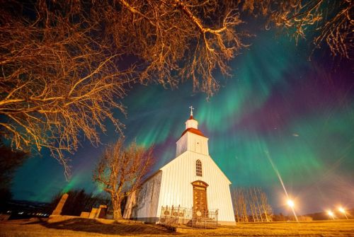 HEAVENLY AURORA IN ICELAND by Scott Antcliffe