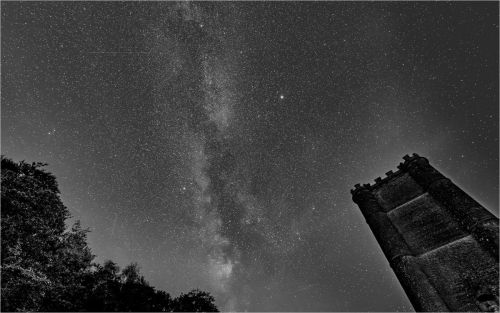 MILKY WAY OVER ALFREDS TOWER by Tim Swift