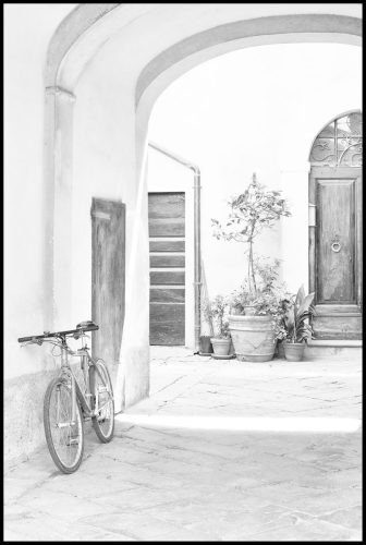 BACK IN A JIFFY by Beverley Wood