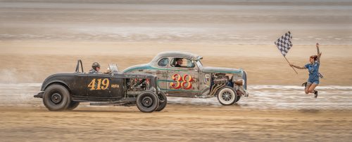 BEACH DRAG TO THE FLAG by Simon-Beynon