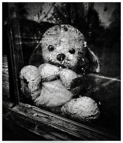 TRAPPED-AND-FORGOTTEN-by-Andrew-Evans