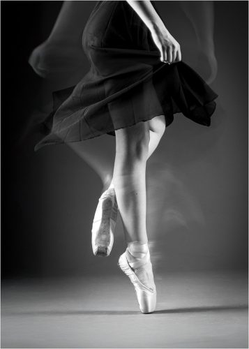 PIROUETTE-by-Simon-Wilkinson